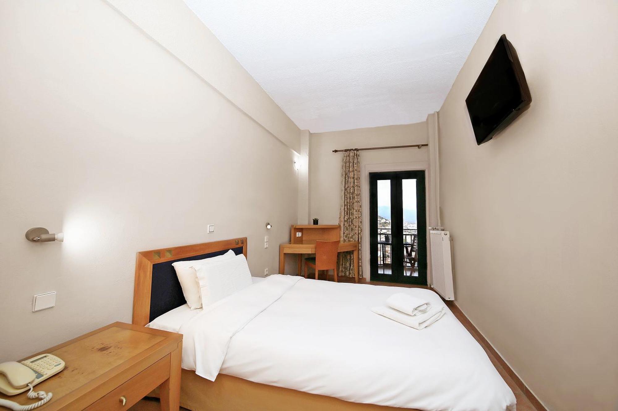 Hotel Lecadin Karpenísion Eksteriør billede